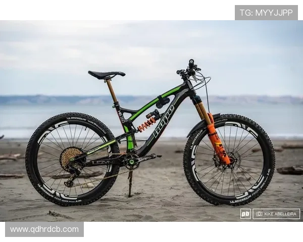 自行车选手比赛中的极致耐力